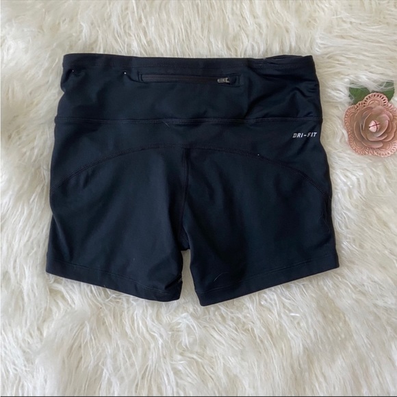 Nike shorts - Picture 4 of 6